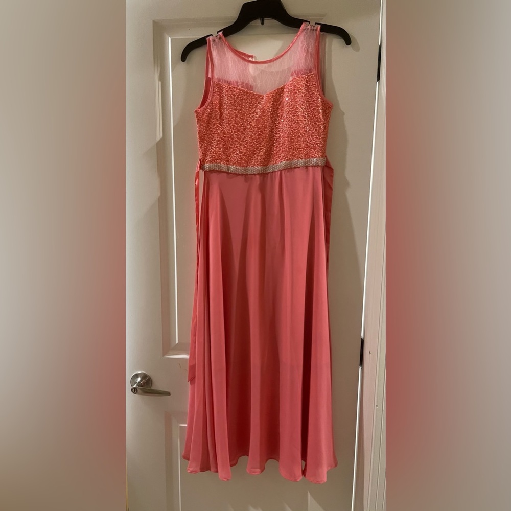 Beautiful girls pink formal/ semi formal dress
